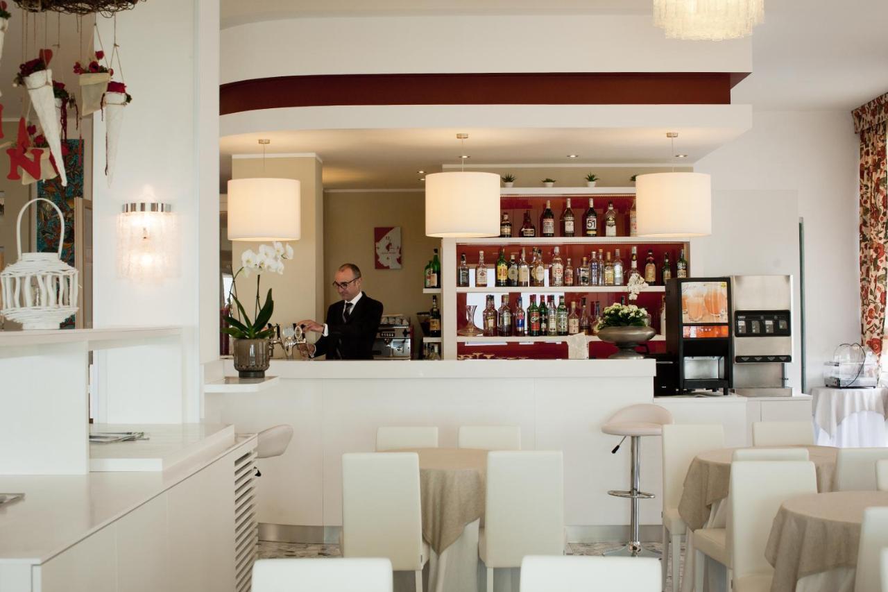 Hotel Canarie Lido di Jesolo Esterno foto