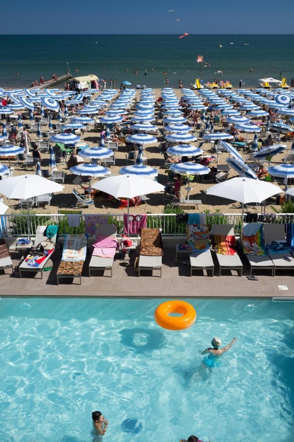 Hotel Canarie Lido di Jesolo Esterno foto