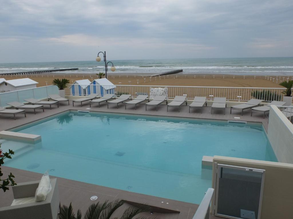 Hotel Canarie Lido di Jesolo Esterno foto