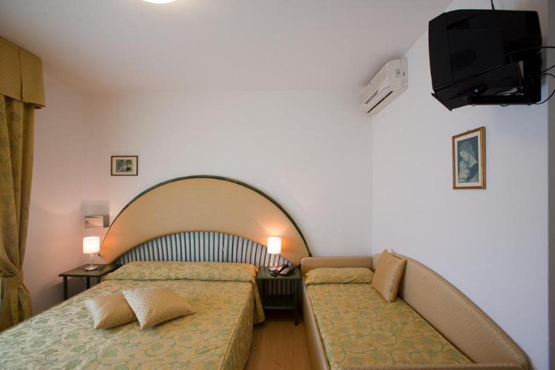 Hotel Canarie Lido di Jesolo Esterno foto