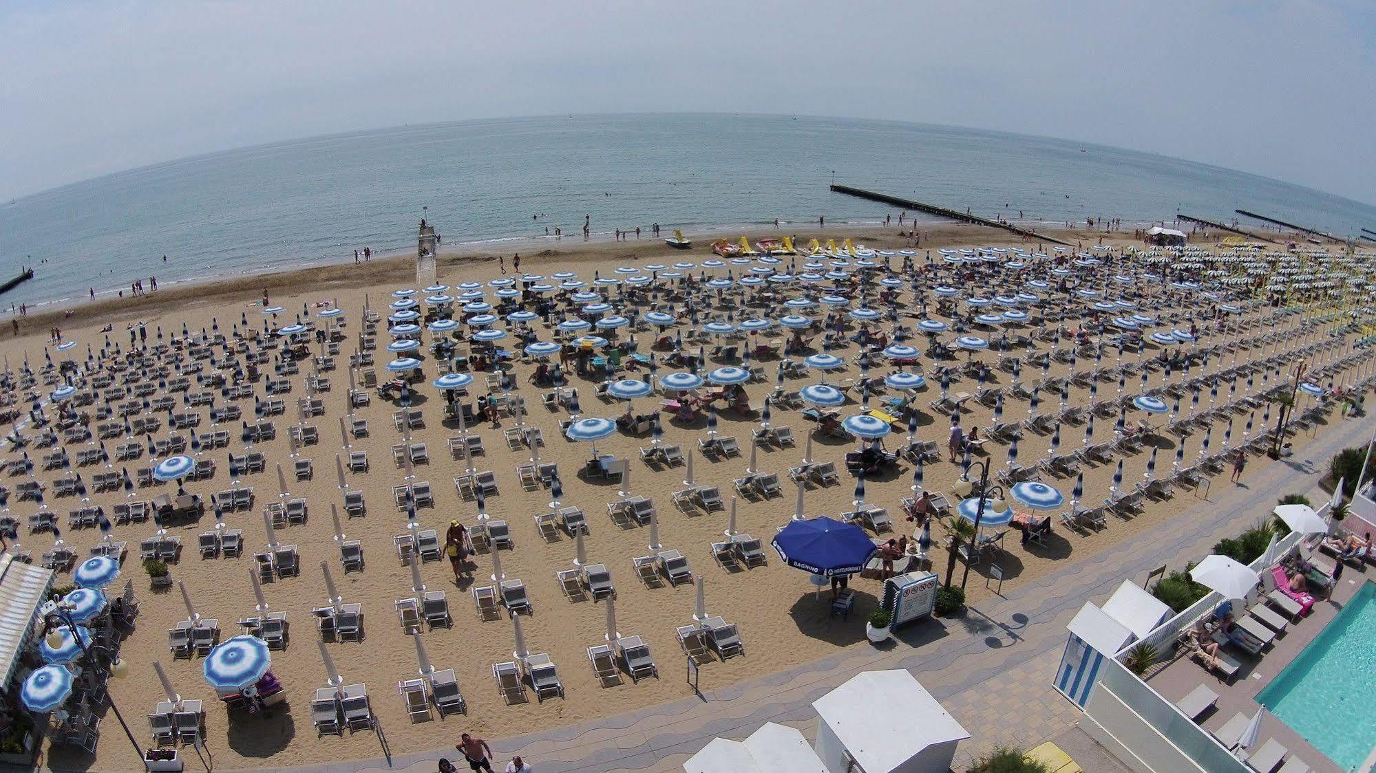 Hotel Canarie Lido di Jesolo Esterno foto